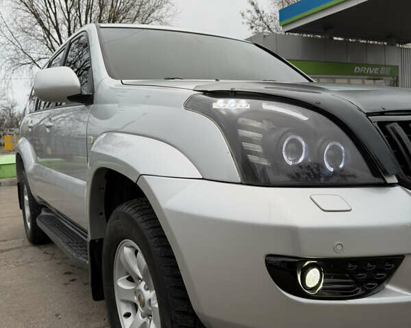 Сірий Тойота Ленд Крузер Прадо, об'ємом двигуна 4 л та пробігом 203 тис. км за 15499 $, фото 33 на Automoto.ua