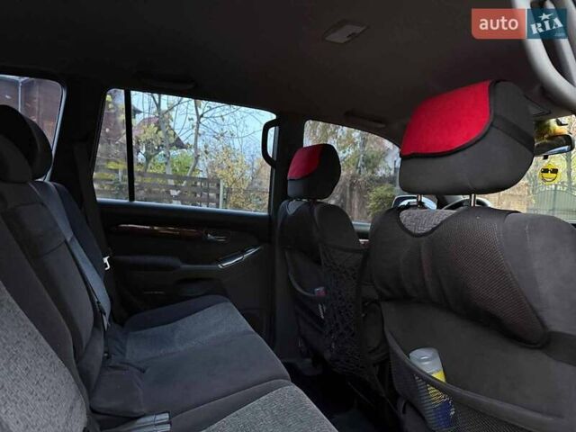 Серый Тойота Ленд Крузер Прадо, объемом двигателя 2.7 л и пробегом 300 тыс. км за 11940 $, фото 20 на Automoto.ua