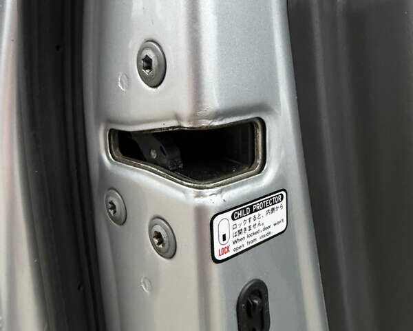 Сірий Тойота Ленд Крузер Прадо, об'ємом двигуна 4 л та пробігом 203 тис. км за 15499 $, фото 40 на Automoto.ua