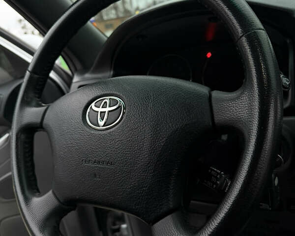 Сірий Тойота Ленд Крузер Прадо, об'ємом двигуна 4 л та пробігом 203 тис. км за 15499 $, фото 61 на Automoto.ua