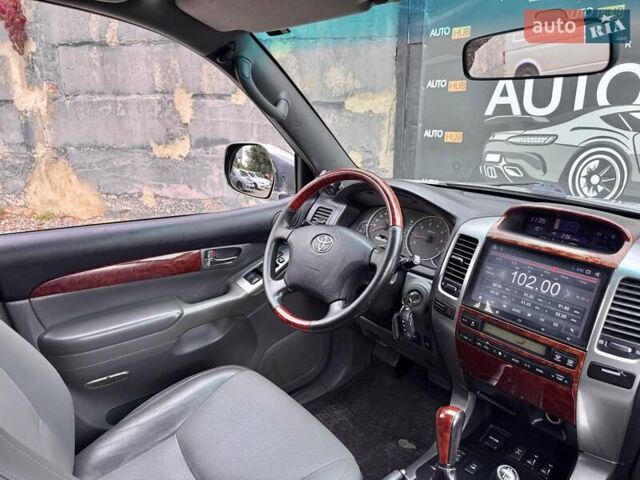 Сірий Тойота Ленд Крузер Прадо, об'ємом двигуна 4 л та пробігом 250 тис. км за 13900 $, фото 11 на Automoto.ua