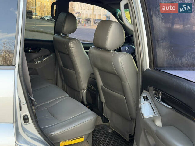 Сірий Тойота Ленд Крузер Прадо, об'ємом двигуна 4 л та пробігом 299 тис. км за 12999 $, фото 17 на Automoto.ua