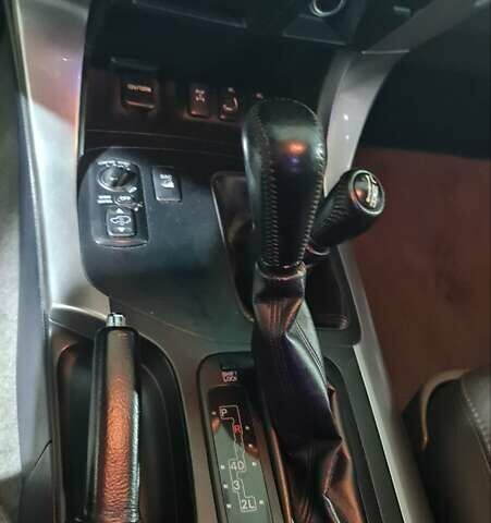 Сірий Тойота Ленд Крузер Прадо, об'ємом двигуна 3 л та пробігом 255 тис. км за 18800 $, фото 11 на Automoto.ua