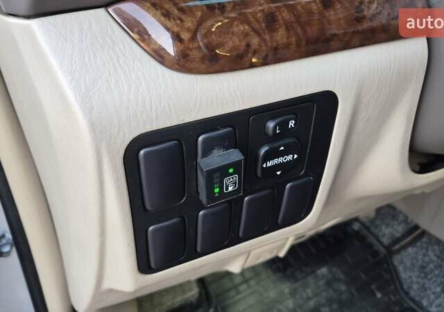 Серый Тойота Ленд Крузер Прадо, объемом двигателя 2.7 л и пробегом 173 тыс. км за 11900 $, фото 17 на Automoto.ua