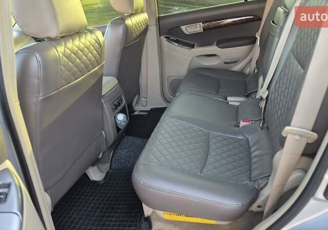 Серый Тойота Ленд Крузер Прадо, объемом двигателя 2.7 л и пробегом 173 тыс. км за 11900 $, фото 10 на Automoto.ua