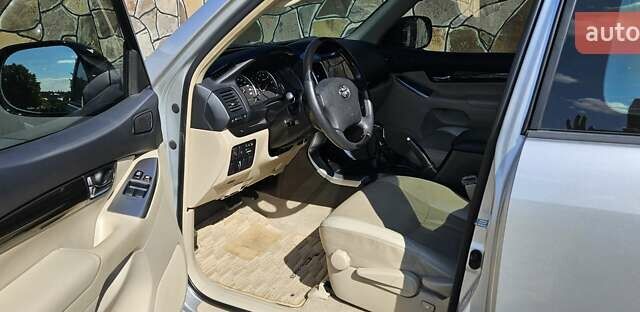 Сірий Тойота Ленд Крузер Прадо, об'ємом двигуна 3.96 л та пробігом 180 тис. км за 25500 $, фото 26 на Automoto.ua