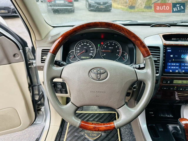 Серый Тойота Ленд Крузер Прадо, объемом двигателя 2.7 л и пробегом 173 тыс. км за 12500 $, фото 26 на Automoto.ua