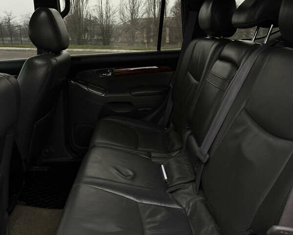 Сірий Тойота Ленд Крузер Прадо, об'ємом двигуна 3.96 л та пробігом 190 тис. км за 13900 $, фото 8 на Automoto.ua