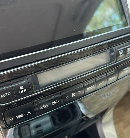 Серый Тойота Ленд Крузер Прадо, объемом двигателя 3.96 л и пробегом 177 тыс. км за 23000 $, фото 2 на Automoto.ua