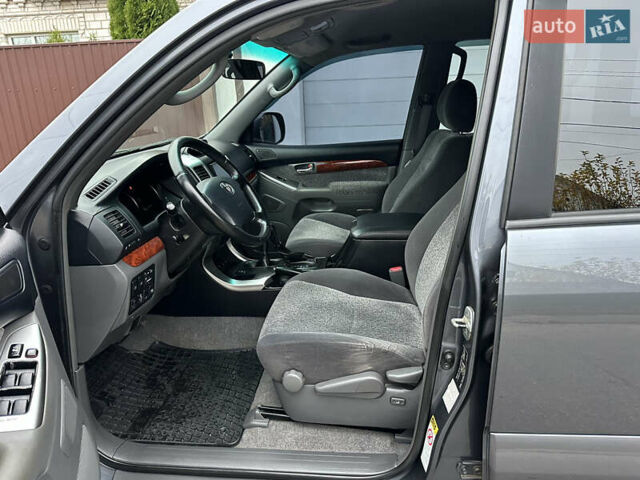 Сірий Тойота Ленд Крузер Прадо, об'ємом двигуна 4 л та пробігом 234 тис. км за 16400 $, фото 8 на Automoto.ua