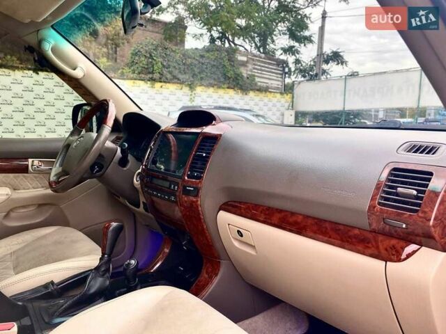 Сірий Тойота Ленд Крузер Прадо, об'ємом двигуна 4 л та пробігом 398 тис. км за 14999 $, фото 22 на Automoto.ua