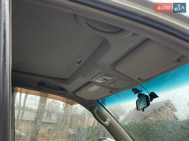 Серый Тойота Ленд Крузер Прадо, объемом двигателя 3.96 л и пробегом 305 тыс. км за 16300 $, фото 22 на Automoto.ua