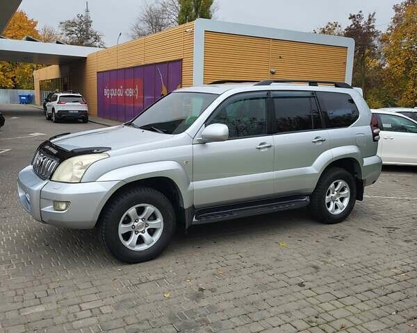 Сірий Тойота Ленд Крузер Прадо, об'ємом двигуна 3.96 л та пробігом 255 тис. км за 16700 $, фото 1 на Automoto.ua