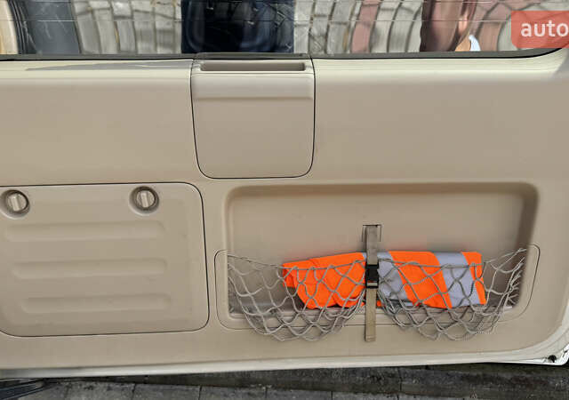 Серый Тойота Ленд Крузер Прадо, объемом двигателя 3.96 л и пробегом 177 тыс. км за 23000 $, фото 6 на Automoto.ua