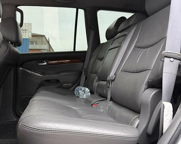 Сірий Тойота Ленд Крузер Прадо, об'ємом двигуна 4 л та пробігом 203 тис. км за 15499 $, фото 41 на Automoto.ua