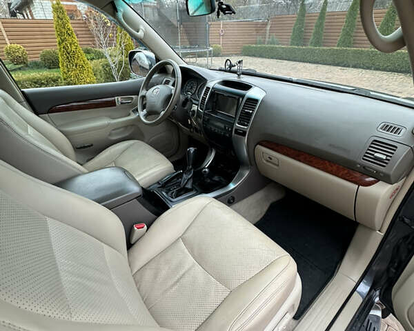 Серый Тойота Ленд Крузер Прадо, объемом двигателя 4 л и пробегом 298 тыс. км за 15300 $, фото 40 на Automoto.ua