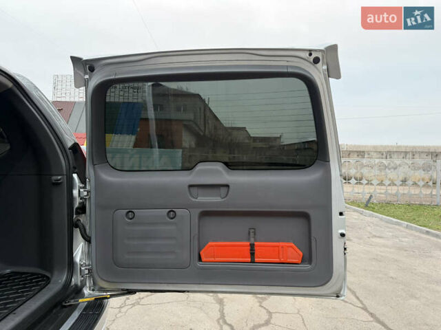 Сірий Тойота Ленд Крузер Прадо, об'ємом двигуна 4 л та пробігом 203 тис. км за 15499 $, фото 56 на Automoto.ua