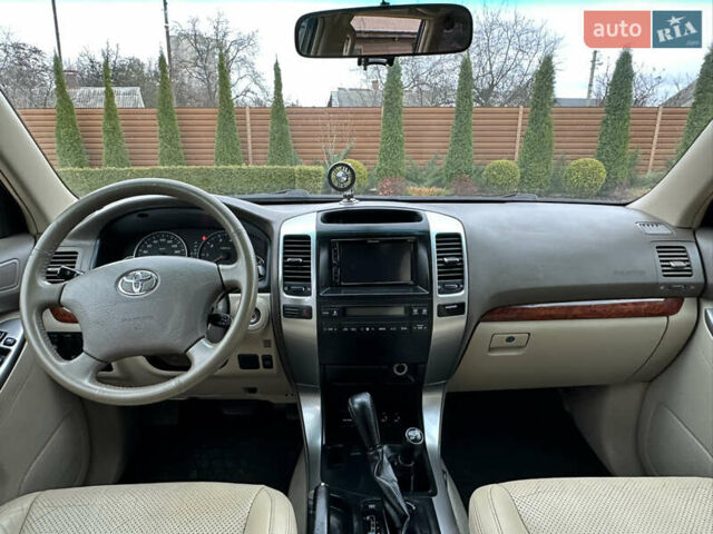 Серый Тойота Ленд Крузер Прадо, объемом двигателя 4 л и пробегом 298 тыс. км за 15300 $, фото 52 на Automoto.ua