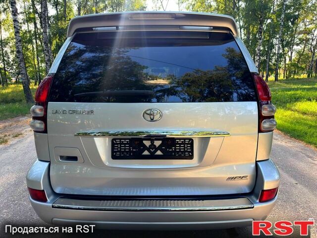 Серый Тойота Ленд Крузер Прадо, объемом двигателя 4 л и пробегом 197 тыс. км за 13990 $, фото 2 на Automoto.ua