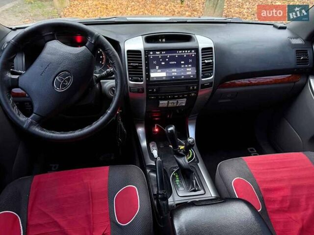 Серый Тойота Ленд Крузер Прадо, объемом двигателя 2.7 л и пробегом 300 тыс. км за 11940 $, фото 16 на Automoto.ua