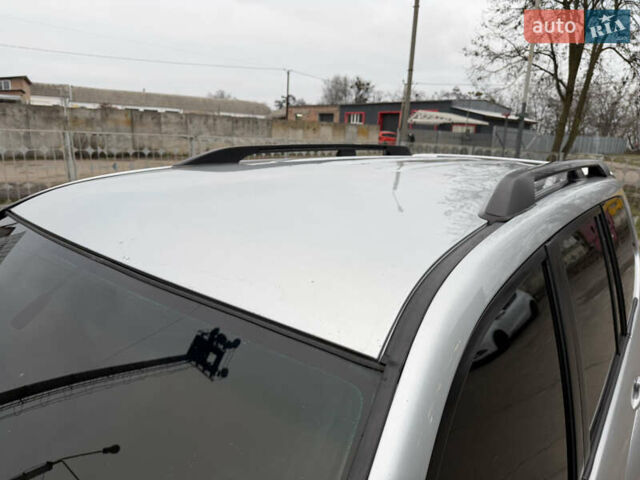 Сірий Тойота Ленд Крузер Прадо, об'ємом двигуна 4 л та пробігом 203 тис. км за 15499 $, фото 35 на Automoto.ua