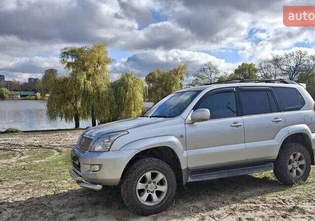 Сірий Тойота Ленд Крузер Прадо, об'ємом двигуна 4 л та пробігом 316 тис. км за 13980 $, фото 6 на Automoto.ua