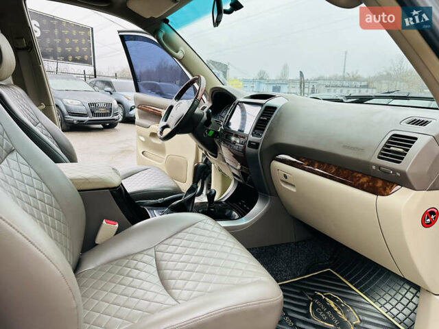 Серый Тойота Ленд Крузер Прадо, объемом двигателя 2.7 л и пробегом 173 тыс. км за 12500 $, фото 22 на Automoto.ua