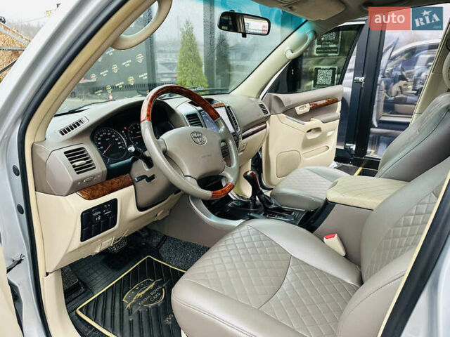 Серый Тойота Ленд Крузер Прадо, объемом двигателя 2.7 л и пробегом 173 тыс. км за 12500 $, фото 12 на Automoto.ua