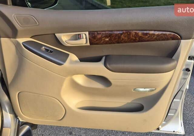 Серый Тойота Ленд Крузер Прадо, объемом двигателя 2.7 л и пробегом 173 тыс. км за 11900 $, фото 15 на Automoto.ua