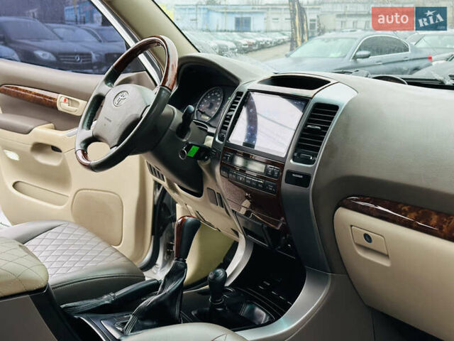 Серый Тойота Ленд Крузер Прадо, объемом двигателя 2.7 л и пробегом 173 тыс. км за 12500 $, фото 23 на Automoto.ua