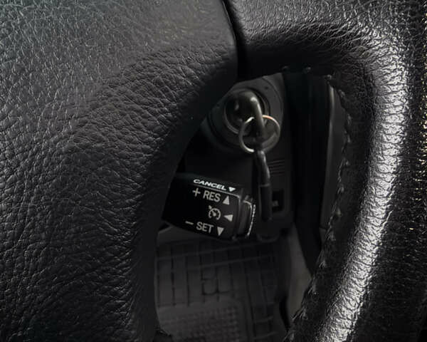 Сірий Тойота Ленд Крузер Прадо, об'ємом двигуна 4 л та пробігом 203 тис. км за 15499 $, фото 62 на Automoto.ua