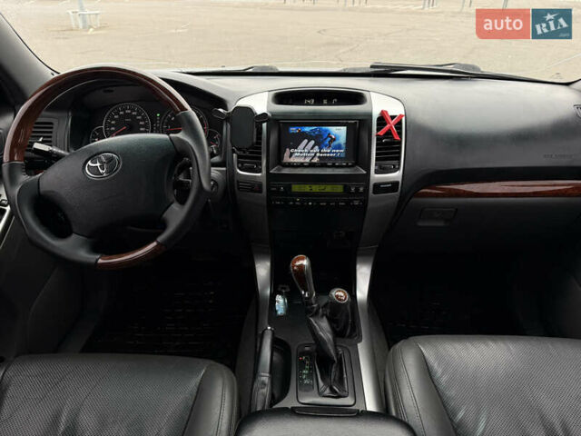 Сірий Тойота Ленд Крузер Прадо, об'ємом двигуна 3.96 л та пробігом 190 тис. км за 13900 $, фото 11 на Automoto.ua