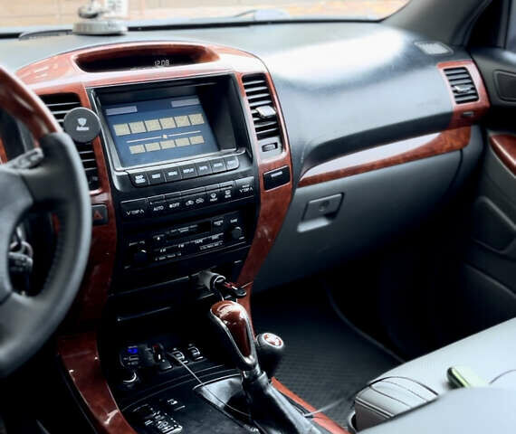 Серый Тойота Ленд Крузер Прадо, объемом двигателя 2.98 л и пробегом 410 тыс. км за 14750 $, фото 14 на Automoto.ua