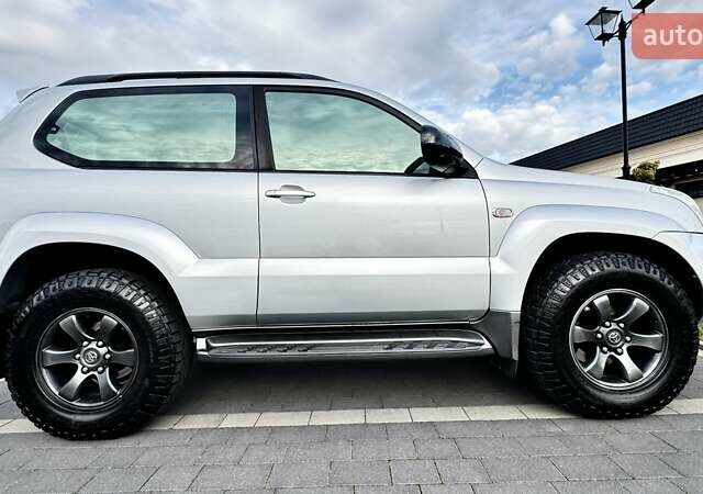 Сірий Тойота Ленд Крузер Прадо, об'ємом двигуна 3.96 л та пробігом 180 тис. км за 25500 $, фото 4 на Automoto.ua