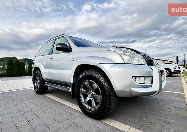 Серый Тойота Ленд Крузер Прадо, объемом двигателя 3.96 л и пробегом 177 тыс. км за 23000 $, фото 13 на Automoto.ua