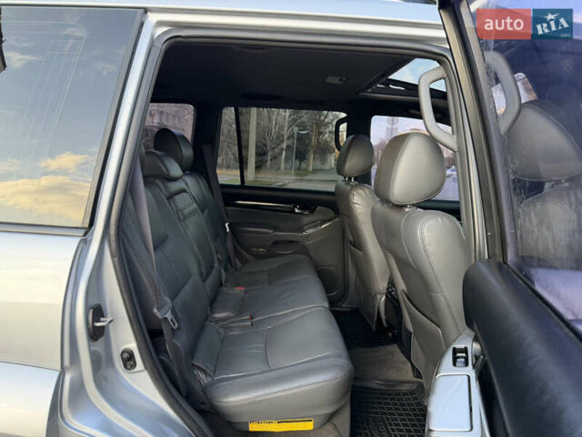 Сірий Тойота Ленд Крузер Прадо, об'ємом двигуна 4 л та пробігом 299 тис. км за 12999 $, фото 21 на Automoto.ua