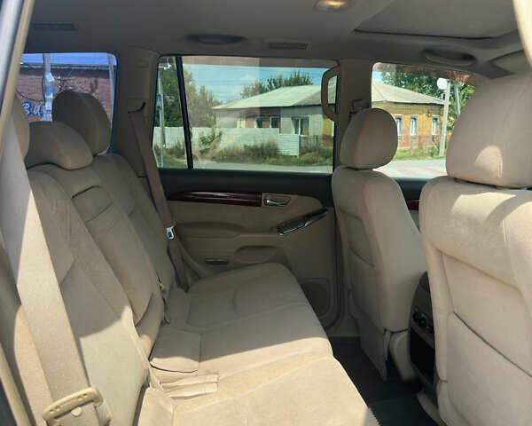 Серый Тойота Ленд Крузер Прадо, объемом двигателя 3.96 л и пробегом 313 тыс. км за 13800 $, фото 10 на Automoto.ua