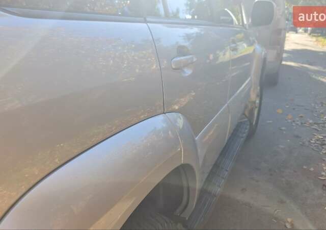 Сірий Тойота Ленд Крузер Прадо, об'ємом двигуна 3 л та пробігом 255 тис. км за 18800 $, фото 5 на Automoto.ua