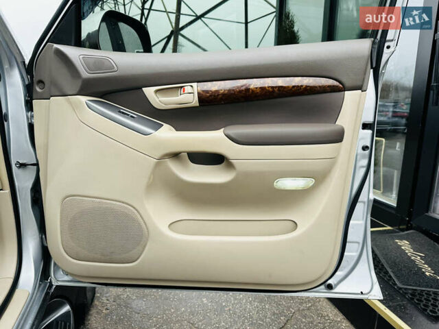 Серый Тойота Ленд Крузер Прадо, объемом двигателя 2.7 л и пробегом 173 тыс. км за 12500 $, фото 24 на Automoto.ua