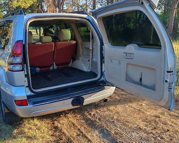 Серый Тойота Ленд Крузер Прадо, объемом двигателя 2.69 л и пробегом 171 тыс. км за 13100 $, фото 13 на Automoto.ua