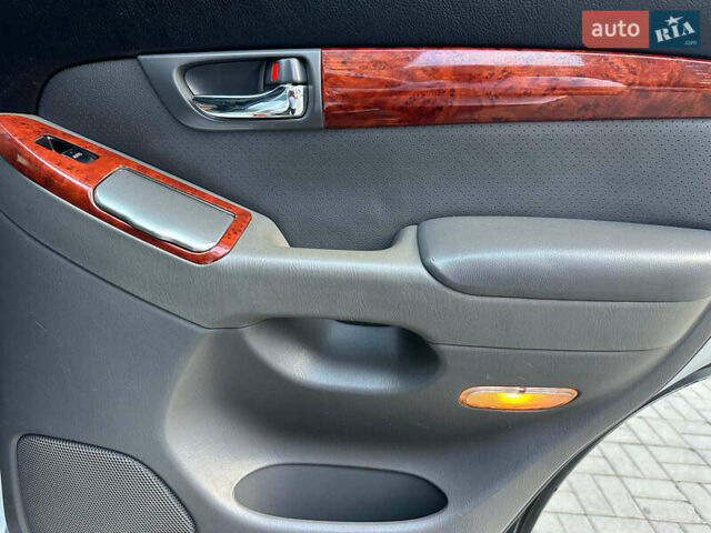 Серый Тойота Ленд Крузер Прадо, объемом двигателя 4 л и пробегом 280 тыс. км за 14490 $, фото 15 на Automoto.ua