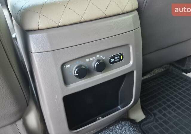 Серый Тойота Ленд Крузер Прадо, объемом двигателя 2.7 л и пробегом 173 тыс. км за 11900 $, фото 16 на Automoto.ua