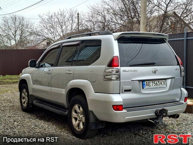 Сірий Тойота Ленд Крузер Прадо, об'ємом двигуна 2.7 л та пробігом 200 тис. км за 13000 $, фото 2 на Automoto.ua