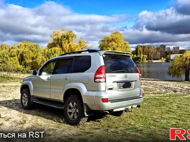 Серый Тойота Ленд Крузер Прадо, объемом двигателя 4 л и пробегом 316 тыс. км за 14040 $, фото 2 на Automoto.ua