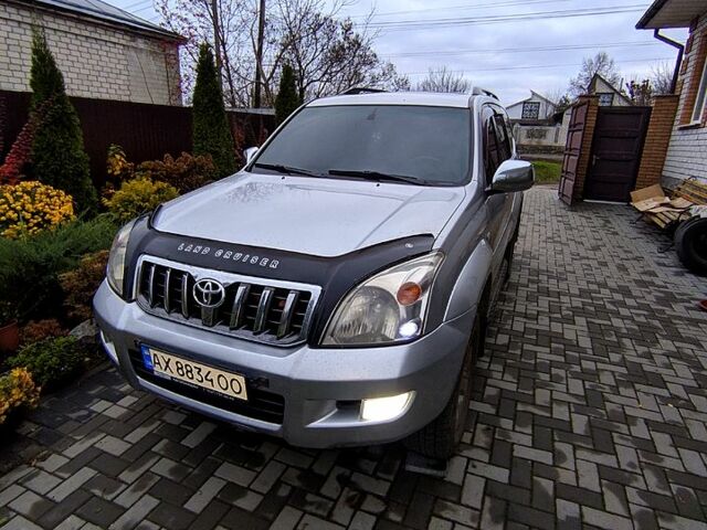 Сірий Тойота Ленд Крузер Прадо, об'ємом двигуна 4 л та пробігом 207 тис. км за 14400 $, фото 2 на Automoto.ua