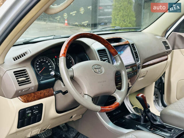 Серый Тойота Ленд Крузер Прадо, объемом двигателя 2.7 л и пробегом 173 тыс. км за 12500 $, фото 13 на Automoto.ua