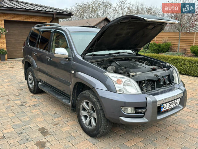 Серый Тойота Ленд Крузер Прадо, объемом двигателя 4 л и пробегом 298 тыс. км за 15300 $, фото 27 на Automoto.ua