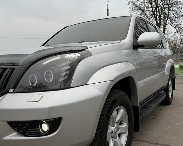 Сірий Тойота Ленд Крузер Прадо, об'ємом двигуна 4 л та пробігом 203 тис. км за 15499 $, фото 34 на Automoto.ua