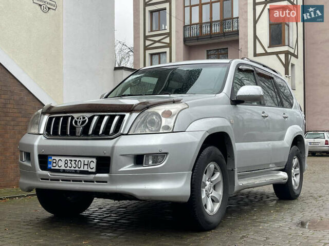 Серый Тойота Ленд Крузер Прадо, объемом двигателя 3.96 л и пробегом 305 тыс. км за 16300 $, фото 4 на Automoto.ua