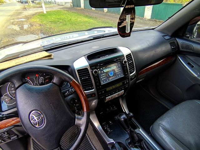 Сірий Тойота Ленд Крузер Прадо, об'ємом двигуна 4 л та пробігом 207 тис. км за 14400 $, фото 7 на Automoto.ua